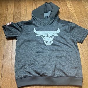 Kids Adidas bulls shirt short sleeve hoodie kids large age 14 to 16